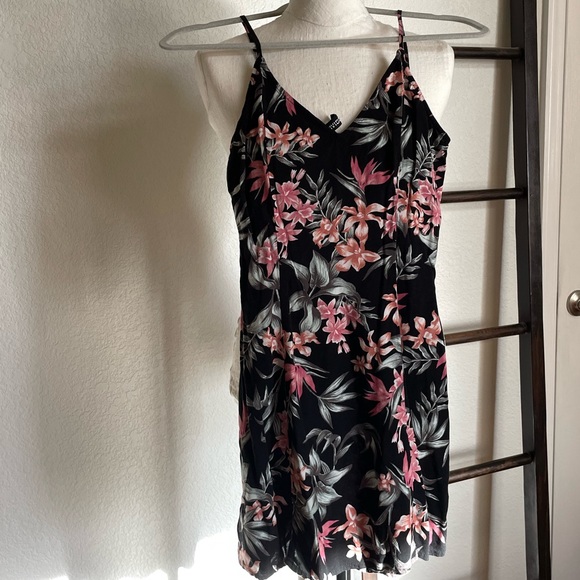 H&M Black Hawaiian Print dress sz 2 - Picture 3 of 3